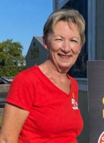 Lois Wares : Board Member